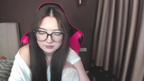 Erina online show from February 4, 6:50 am