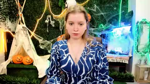 Snapshot of mayasinabon chatting on October 18, 9:02 am mayasinabon online show from October 18, 9:02 am