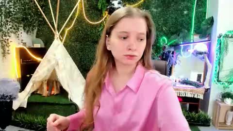 Snapshot of mayasinabon chatting on October 7, 9:05 am mayasinabon online show from October 7, 9:05 am