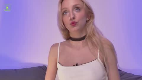 Maya online show from October 20, 8:36 pm