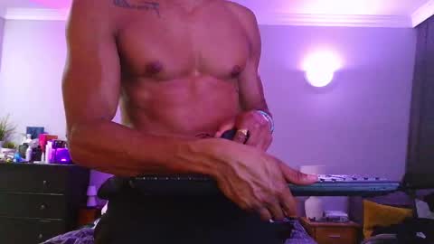 MAYKOL BROWN online show from April 14, 11:08 pm