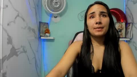 Maylin  online show from May 21, 3:13 am