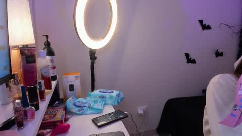 may online show from October 21, 9:29 pm