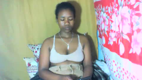 mayrah online show from November 8, 7:11 am