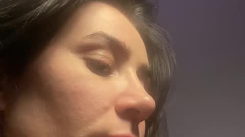 Snapshot of mayyka chatting on December 9, 12:34 am M online show from December 9, 12:34 am