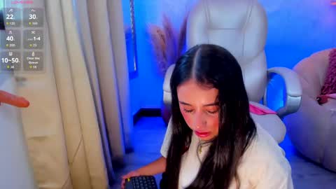 Camila online show from May 7, 1:40 pm