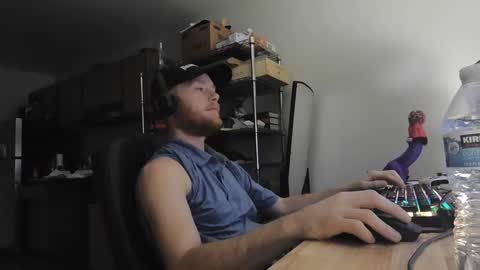 mcchoopyy online show from October 3, 4:43 am