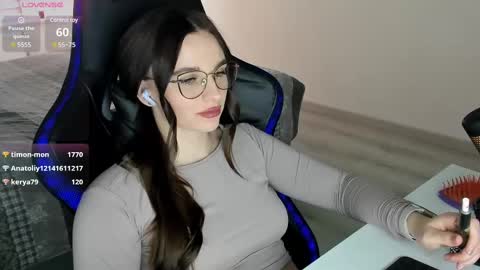 Snapshot of mcfly_11 chatting on March 9, 9:02 am mcfly_11 online show from March 9, 9:02 am