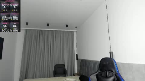 mcfly_11 online show from January 14, 10:51 pm