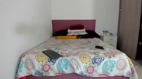 mcloviin_ online show from February 27, 1:48 pm