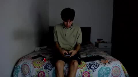 mcloviin_ online show from February 23, 6:04 am