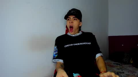 mcloviin_ online show from February 21, 12:24 am