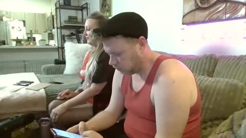 me2283 online show from February 15, 4:03 am