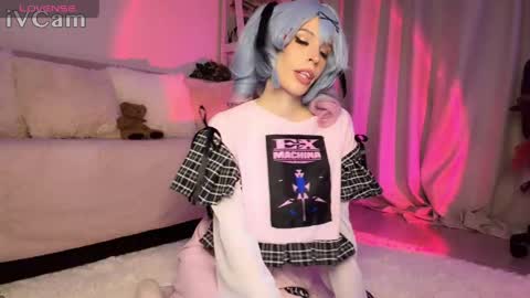 Nicole online show from April 6, 5:14 pm