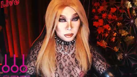 Snapshot of medusaprey chatting on October 24, 7:25 pm THE QUEEN ALPHA Queen Medusa Prey online show from October 24, 7:25 pm