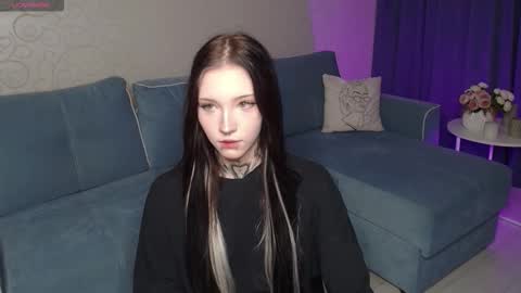 mefwhOre online show from December 17, 3:19 pm