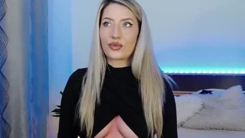Snapshot of megan_blazee chatting on February 26, 8:15 pm Megan Blazee online show from February 26, 8:15 pm