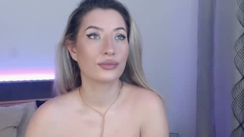 Snapshot of megan_blazee chatting on January 12, 8:47 pm Megan Blazee online show from January 12, 8:47 pm