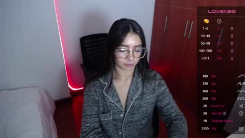 Snapshot of megan_bluee_ chatting on February 17, 5:44 pm Megan Bluee online show from February 17, 5:44 pm