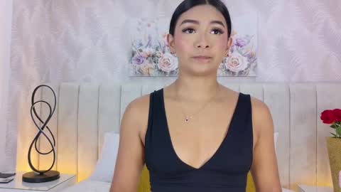 Carolina Paez online show from April 13, 12:20 pm