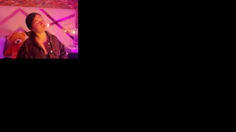 Snapshot of megan_devon chatting on October 15, 12:28 pm online show from October 15, 12:28 pm