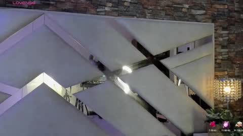     online show from December 17, 12:01 pm