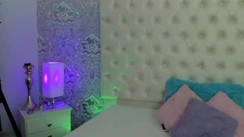 megan_tower online show from March 24, 7:20 pm