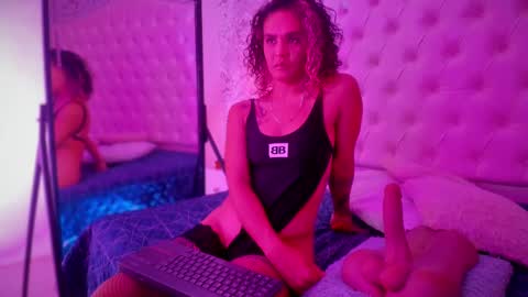 Snapshot of megan_tower chatting on September 20, 9:51 pm megan_tower online show from September 20, 9:51 pm
