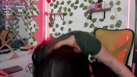 Snapshot of megan_xoxo1 chatting on January 21, 1:11 pm Megan online show from January 21, 1:11 pm