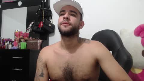 Snapshot of meganfox2244397 chatting on February 5, 2:19 am meganfox online show from February 5, 2:19 am