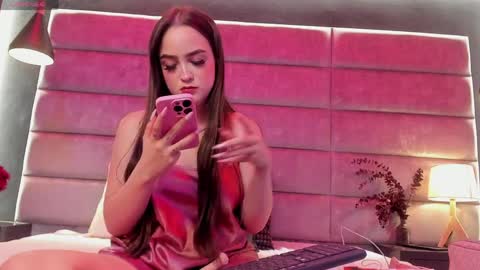 meganmonroee_ online show from April 6, 6:36 am