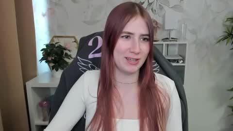 Snapshot of meganx_candy chatting on February 11, 11:42 am Megan online show from February 11, 11:42 am