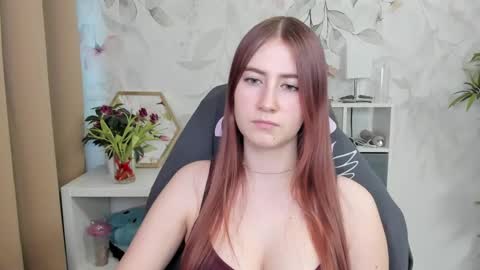 Snapshot of meganx_candy chatting on February 28, 6:54 am Megan online show from February 28, 6:54 am