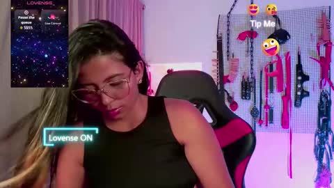 Snapshot of meggan_greey chatting on October 15, 2:07 pm Your best slave online show from October 15, 2:07 pm