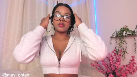 Snapshot of meggancarter chatting on February 3, 3:20 am online show from February 3, 3:20 am