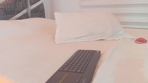 meghann_sweet online show from September 24, 5:14 am