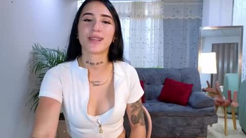 Snapshot of mei_naughtycat chatting on February 9, 10:00 pm Mei online show from February 9, 10:00 pm