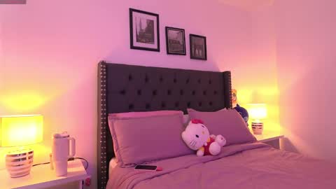 meiis3 online show from October 10, 8:13 pm