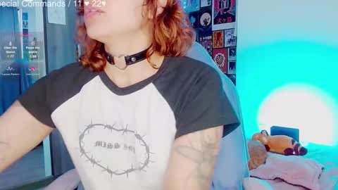 Snapshot of mel_dahlia chatting on March 12, 10:39 pm Melissa - - Please help me to reach 100 thumbs up online show from March 12, 10:39 pm
