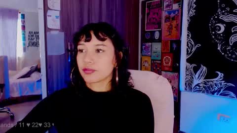 Snapshot of mel_dahlia chatting on September 12, 1:35 pm Melissa - - Please help me to reach 100 thumbs up online show from September 12, 1:35 pm