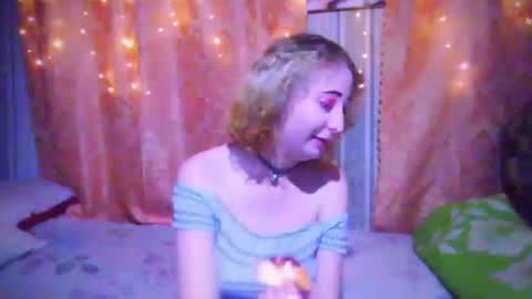 Mel Mellie online show from December 16, 10:45 pm