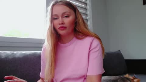 Melania online show from May 13, 10:47 am