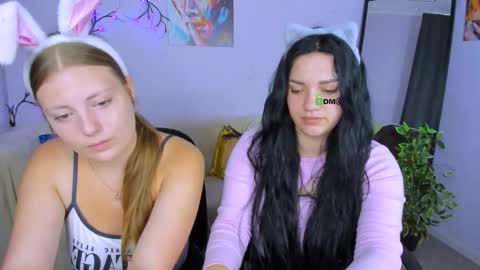 Snapshot of melani_bumm chatting on September 10, 7:42 am melani_bumm online show from September 10, 7:42 am