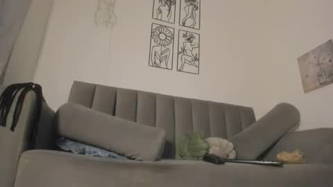 melani greyy online show from February 25, 12:03 am