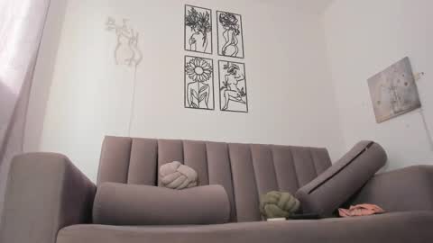 melani greyy online show from September 17, 10:13 pm