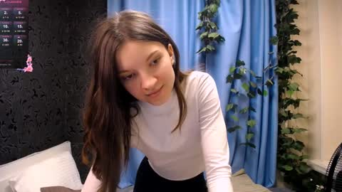 Snapshot of melanie_grant chatting on January 11, 1:53 pm Melanie online show from January 11, 1:53 pm