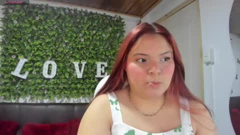Snapshot of melanie_hh chatting on February 21, 4:29 am Melanie online show from February 21, 4:29 am