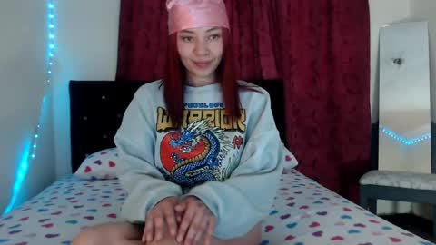 Snapshot of melanie_roux_ chatting on September 16, 6:00 pm Melanie roux online show from September 16, 6:00 pm