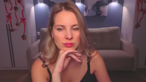 Melanie Bennett online show from February 24, 6:16 am