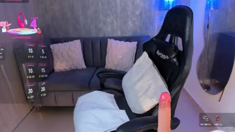 Snapshot of melaniehudson_ chatting on September 13, 12:24 am Melanie online show from September 13, 12:24 am